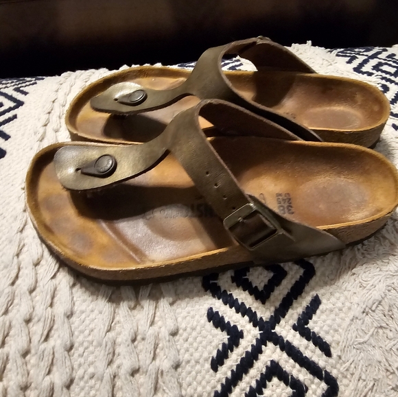 Birkenstock Gizeh Sandal EU 38 / US 7 to 7.5 Oiled Bronze Leather - Picture 8 of 15